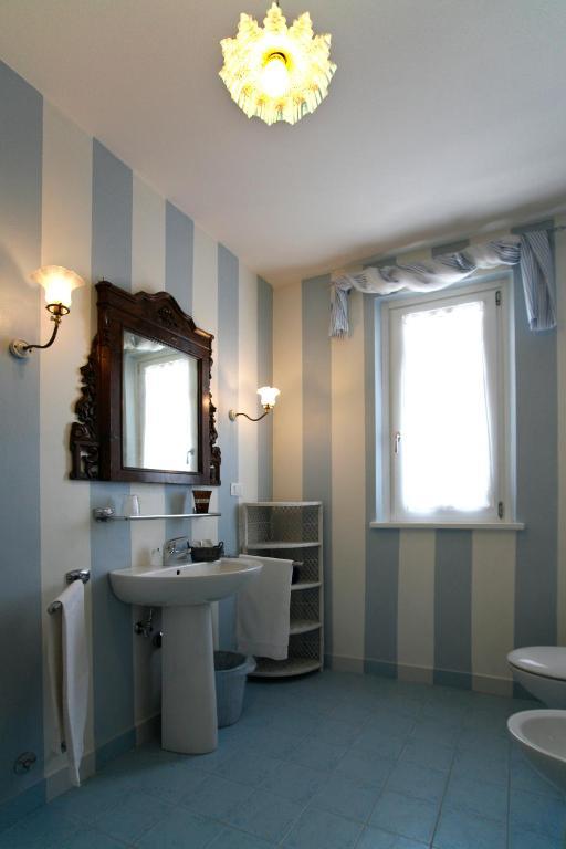 Villa Amelia Rooms Marina di Pietrasanta Rum bild