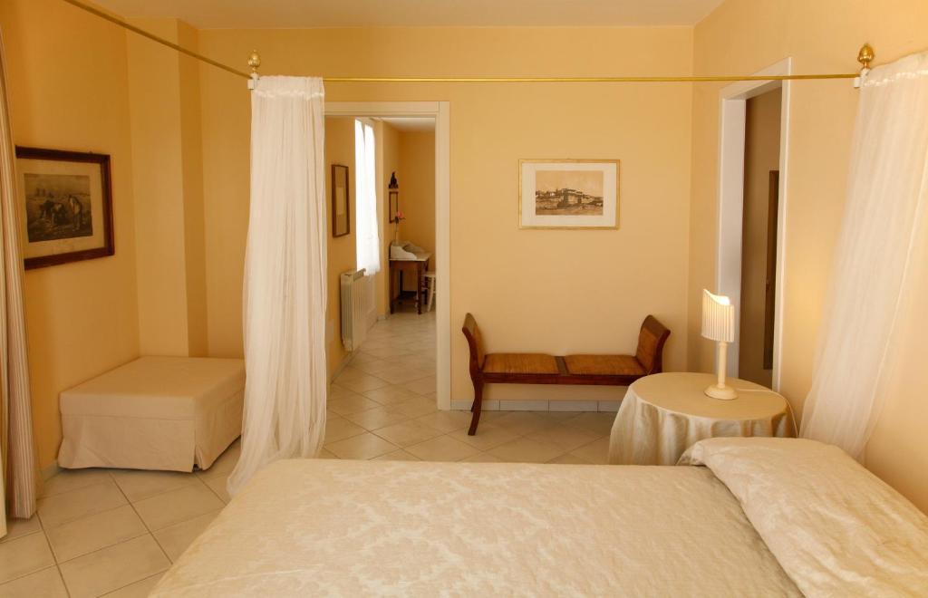 Villa Amelia Rooms Marina di Pietrasanta Rum bild