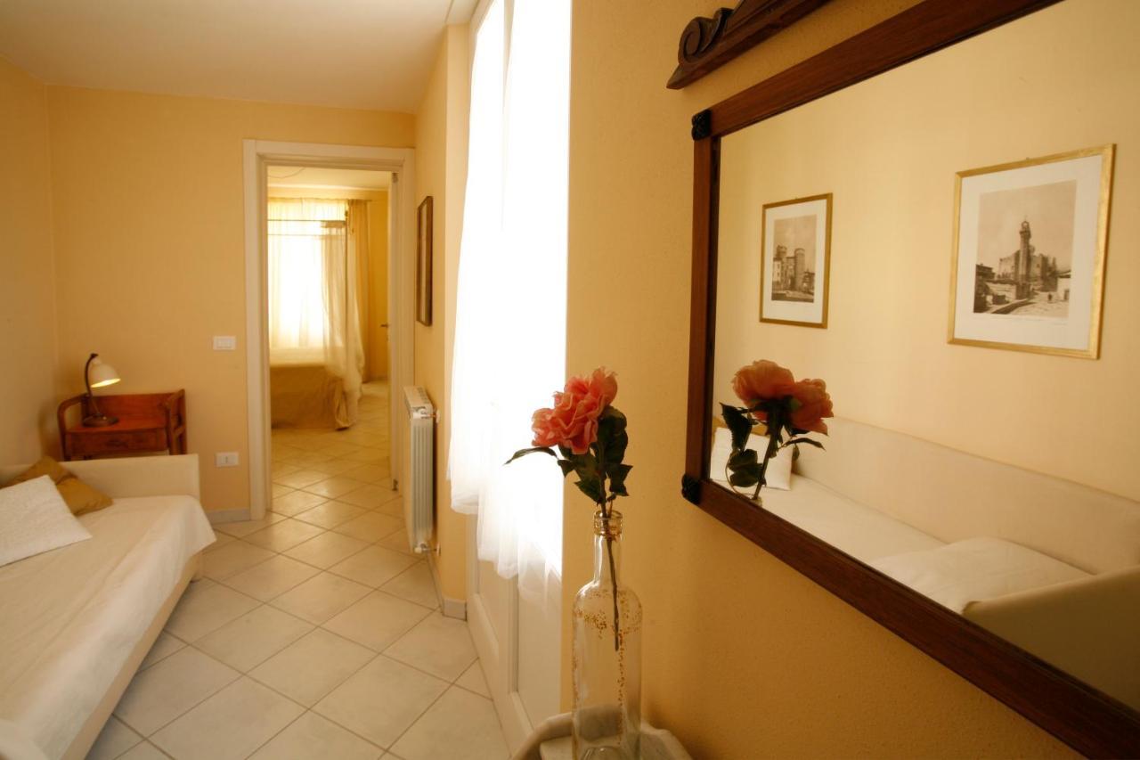 Villa Amelia Rooms Marina di Pietrasanta Exteriör bild
