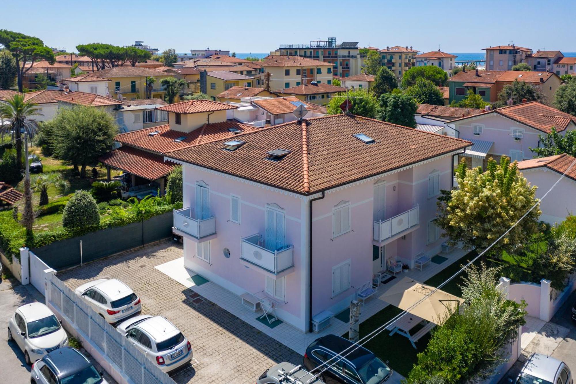 Villa Amelia Rooms Marina di Pietrasanta Exteriör bild