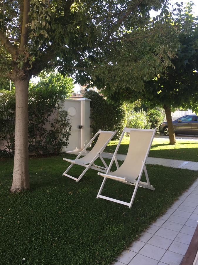 Villa Amelia Rooms Marina di Pietrasanta Exteriör bild